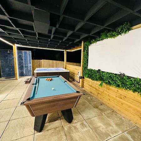 Nether Newton - Sleeps 12, Hottub, Sauna, Private Garden Newmilns المظهر الخارجي الصورة
