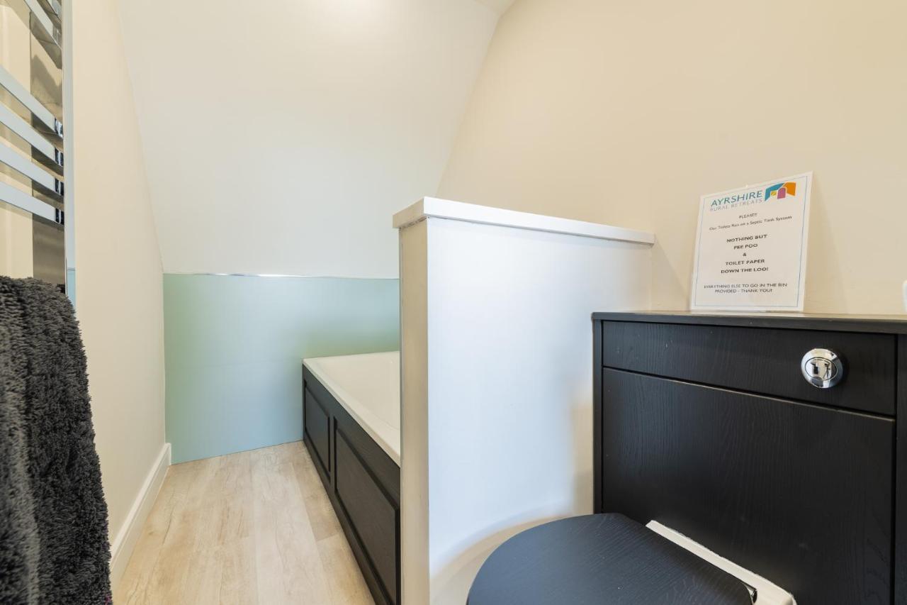Nether Newton - Sleeps 12, Hottub, Sauna, Private Garden Newmilns المظهر الخارجي الصورة