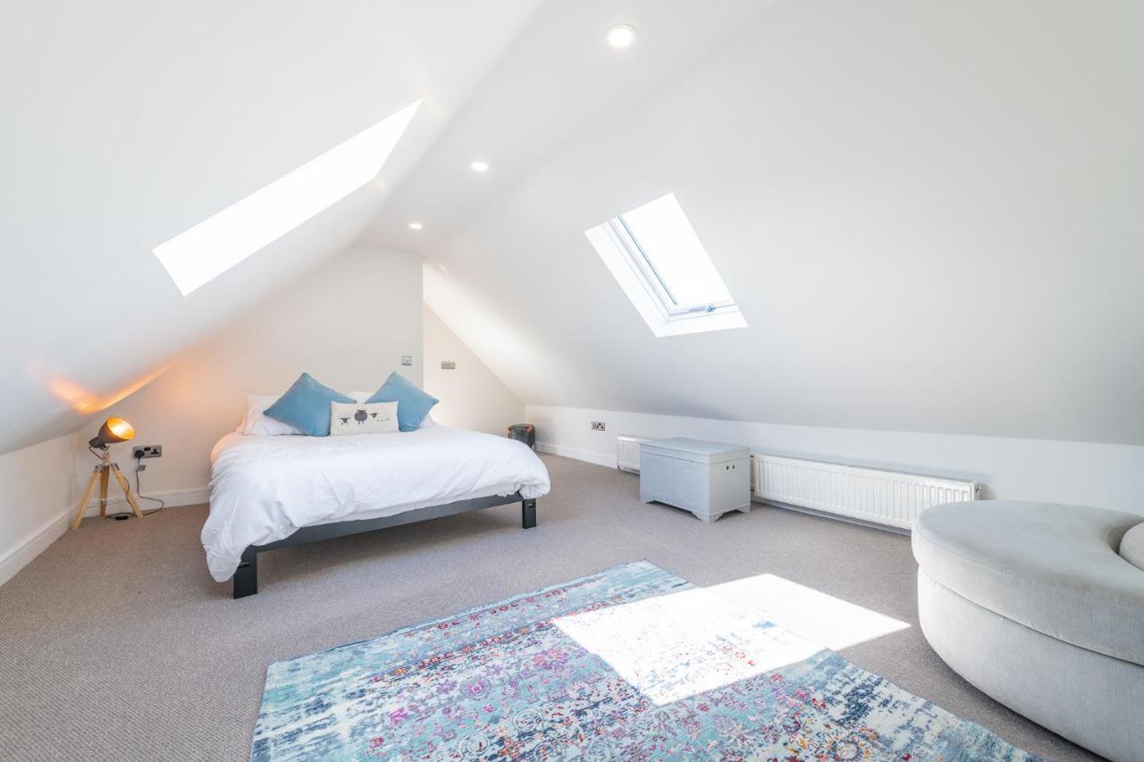 Nether Newton - Sleeps 12, Hottub, Sauna, Private Garden Newmilns المظهر الخارجي الصورة