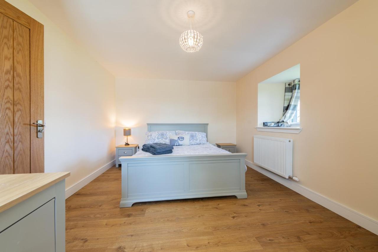 Nether Newton - Sleeps 12, Hottub, Sauna, Private Garden Newmilns المظهر الخارجي الصورة