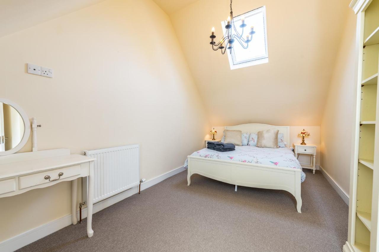 Nether Newton - Sleeps 12, Hottub, Sauna, Private Garden Newmilns المظهر الخارجي الصورة