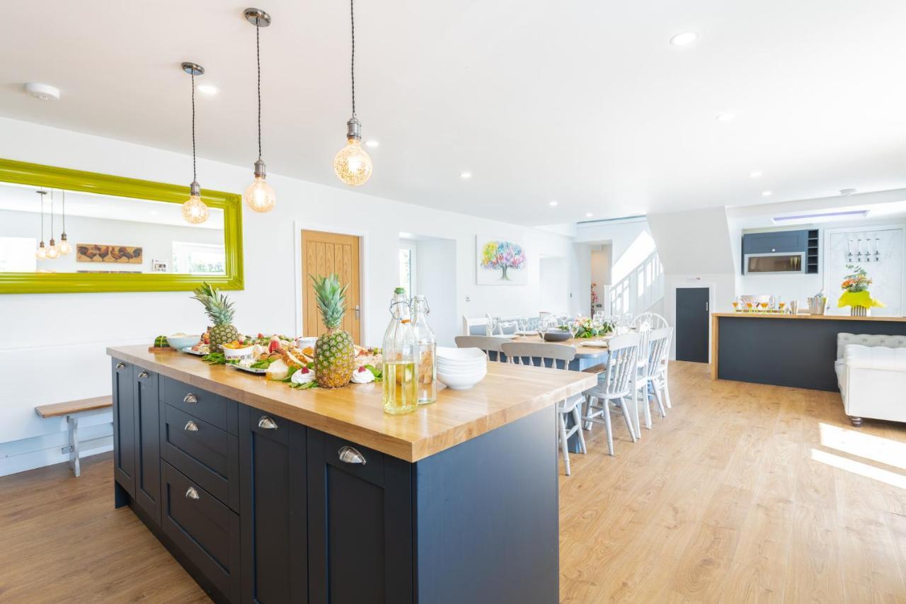 Nether Newton - Sleeps 12, Hottub, Sauna, Private Garden Newmilns المظهر الخارجي الصورة