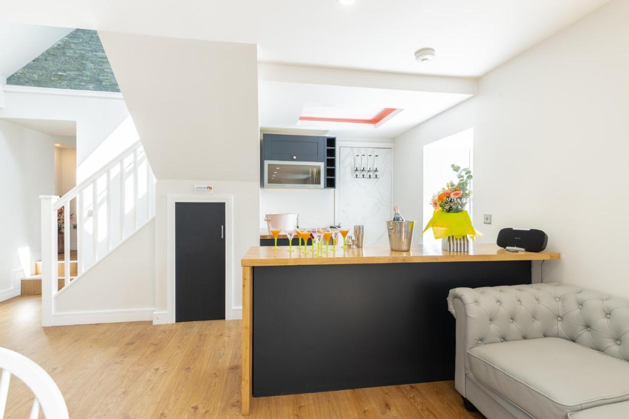 Nether Newton - Sleeps 12, Hottub, Sauna, Private Garden Newmilns المظهر الخارجي الصورة
