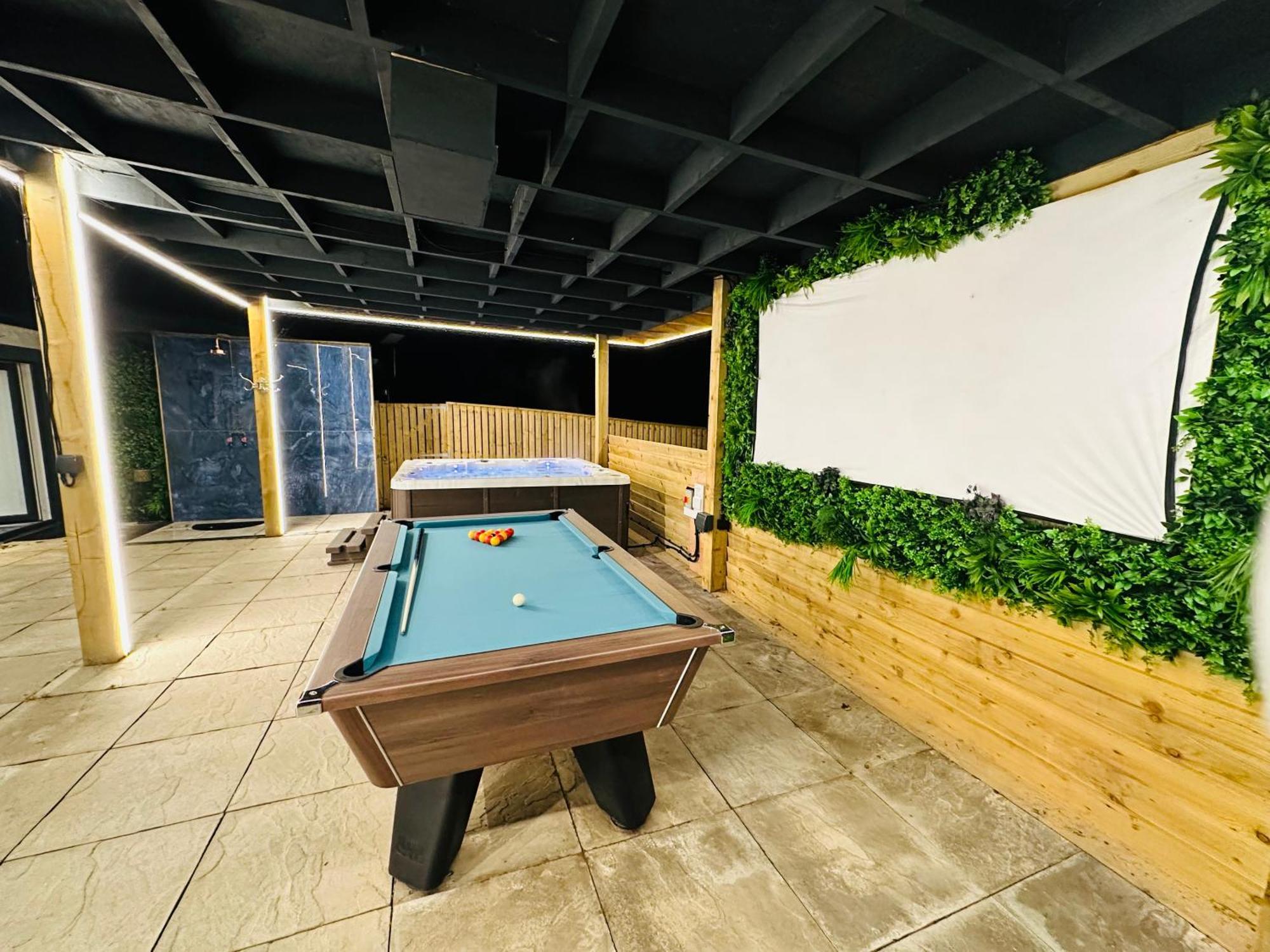 Nether Newton - Sleeps 12, Hottub, Sauna, Private Garden Newmilns المظهر الخارجي الصورة